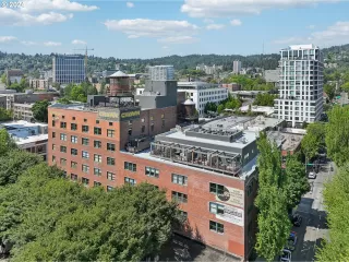 Photo #4: 24435191 Listing 