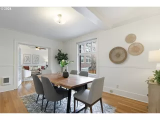 Photo #3: 24435890 Listing