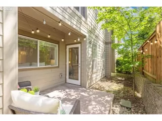 Photo #3: 24436104 Listing