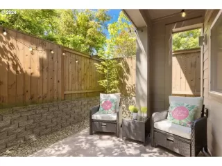 Photo #6: 24436104 Listing