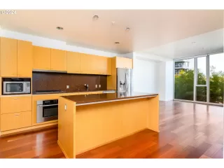 Photo #2: 24438469 Listing 