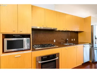 Photo #3: 24438469 Listing 