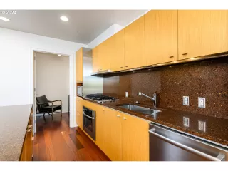 Photo #4: 24438469 Listing 