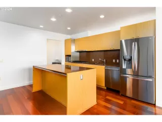 Photo #5: 24438469 Listing 