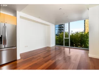 Photo #6: 24438469 Listing 