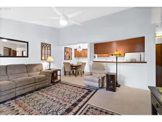 Photo #2: 24438900 Listing 