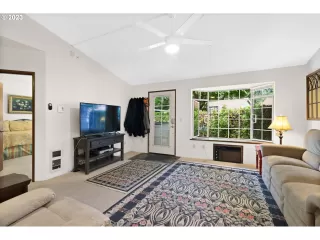 Photo #4: 24438900 Listing 