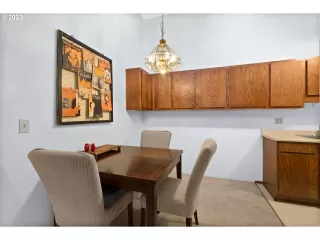 Photo #5: 24438900 Listing 