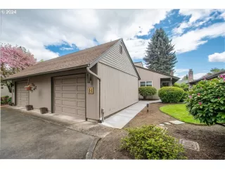 More Details about MLS # 24438958 : 8109 NE 14TH ST H