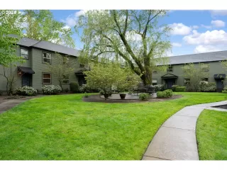 Photo #2: 24439579 Listing