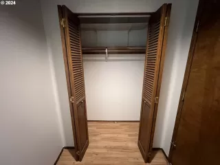 Photo #5: 24440026 Listing 