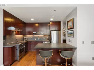 Photo #2: 24440719 Listing 