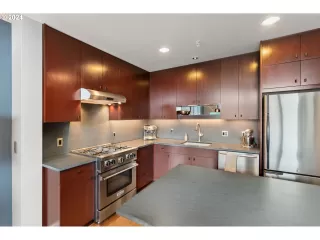 Photo #3: 24440719 Listing 