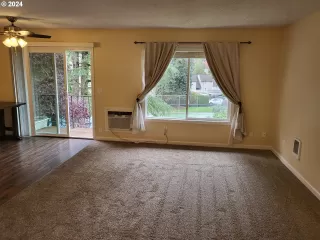 Photo #4: 24441181 Listing