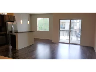 Photo #5: 24441275 Listing 
