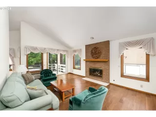 Photo #2: 24441296 Listing 