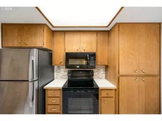 Photo #5: 24441296 Listing 