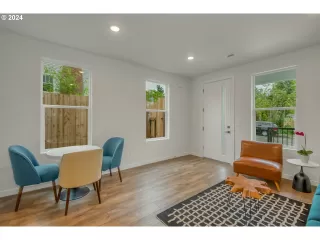 Photo #2: 24441437 Listing 
