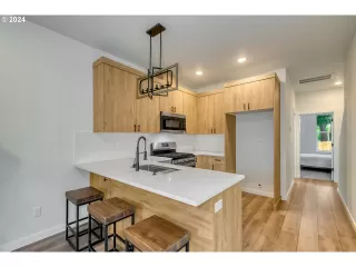 Photo #4: 24441437 Listing 