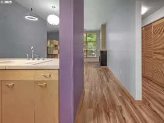 Photo #1: 24442834 Listing