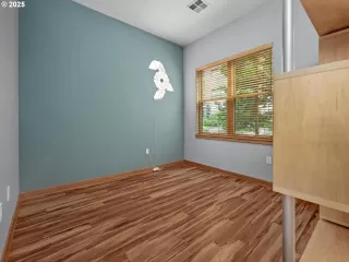 Photo #4: 24442834 Listing