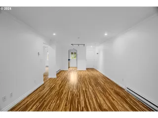 Photo #1: 24443105 Listing 