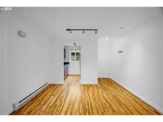 Photo #3: 24443105 Listing 