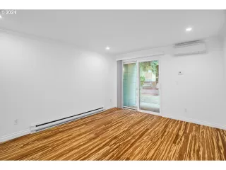 Photo #5: 24443105 Listing 