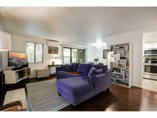 Photo #4: 24443518 Listing 