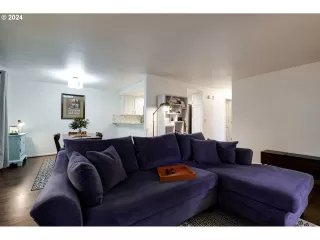 Photo #6: 24443518 Listing 