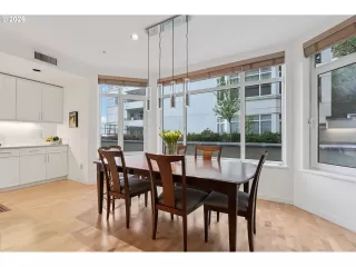 Photo #2: 244439744 Listing 