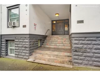 Photo #3: 24444168 Listing