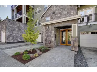 Photo #1: 24445083 Listing