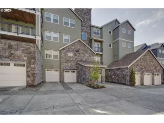 Photo #2: 24445083 Listing