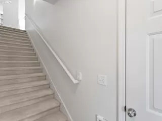 Photo #3: 24445628 Listing 