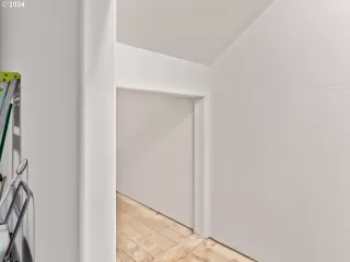 Photo #6: 24445628 Listing 