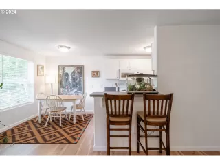 Photo #1: 24445753 Listing 