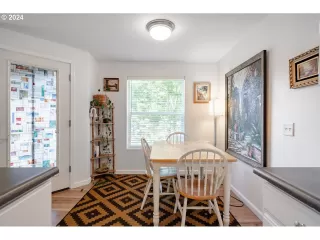 Photo #3: 24445753 Listing 