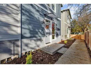 Photo #1: 24445758 Listing