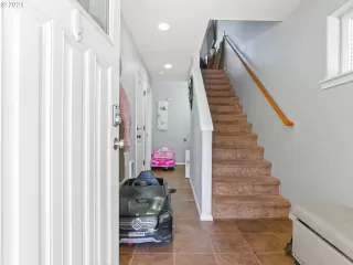 Photo #3: 24446542 Listing 