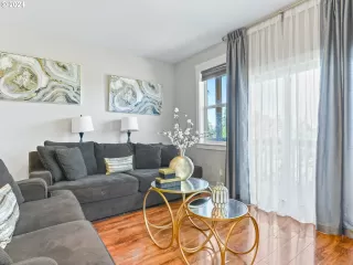 Photo #5: 24446542 Listing 