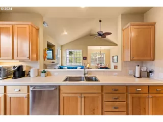 Photo #3: 24446693 Listing 