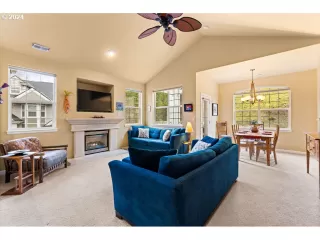 Photo #4: 24446693 Listing 