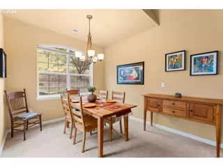 Photo #5: 24446693 Listing 