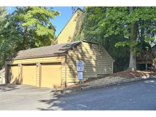 Photo #5: 24446887 Listing 