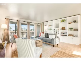 Photo #4: 24447073 Listing 