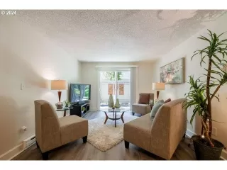 Photo #3: 24447225 Listing