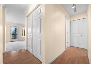 Photo #3: 24448025 Listing