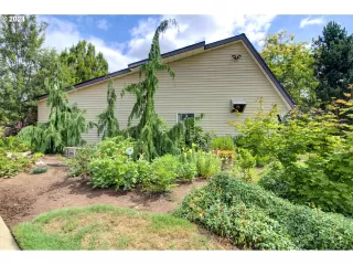 Photo #2: 24448133 Listing