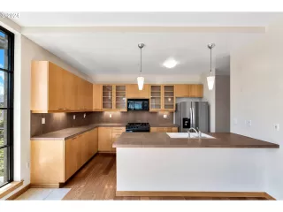 Photo #2: 24448180 Listing 